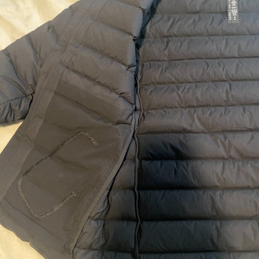 Lululemon Navigation Down Hoodie M (Brand new) - Picture 5 of 6